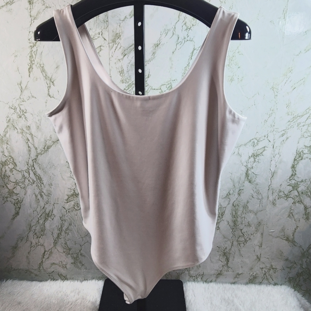EXPRESS White Scoop Bodysuit